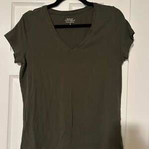 Banana Republic Green V-Neck Short Sleeve Tee
